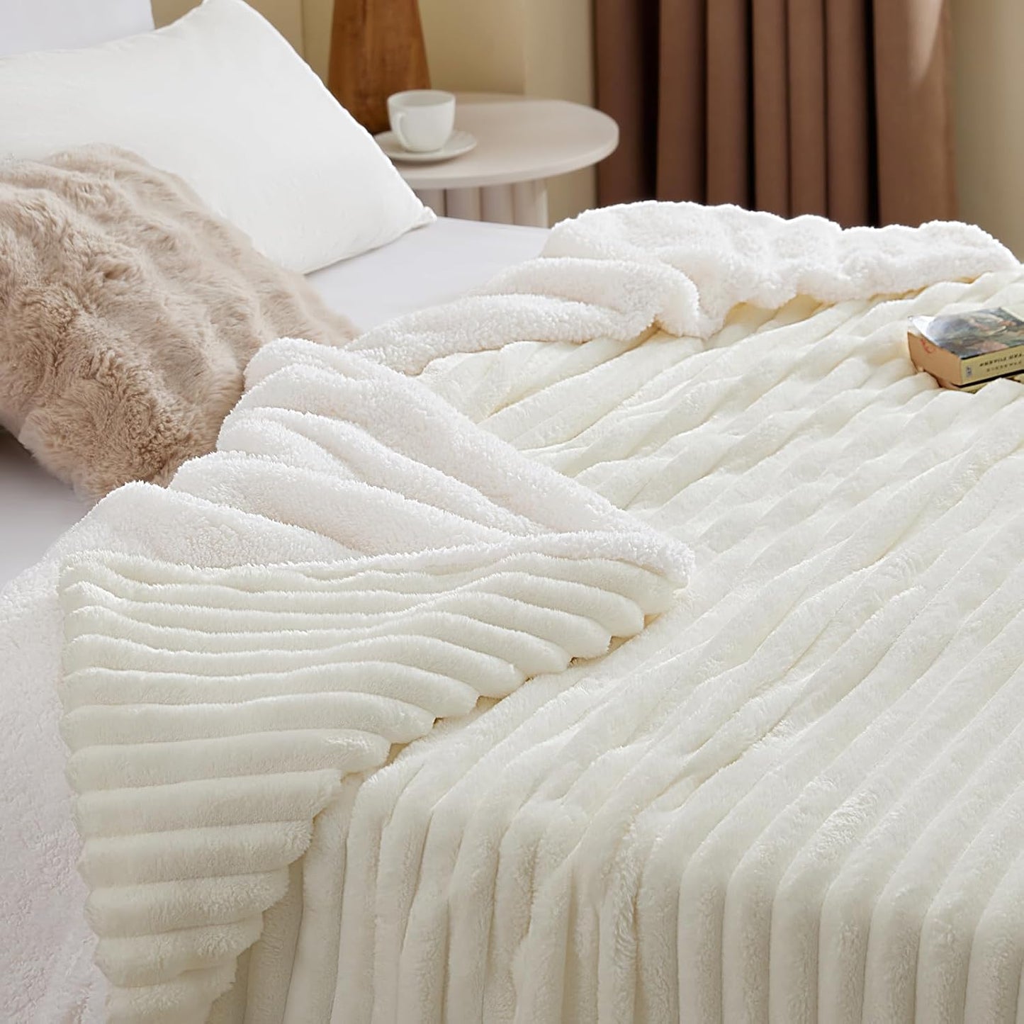 Sherpa Kuscheldecke, 150 x 200 cm Creme