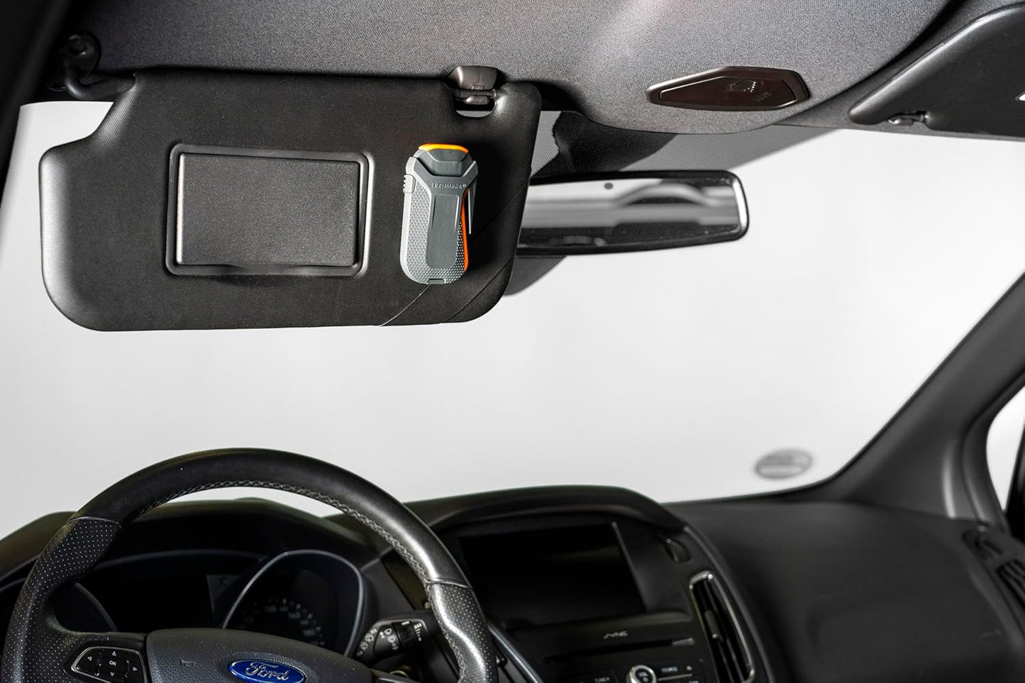 SMART- Automatischer Notfallhammer mit Gurtschneider fürs Auto