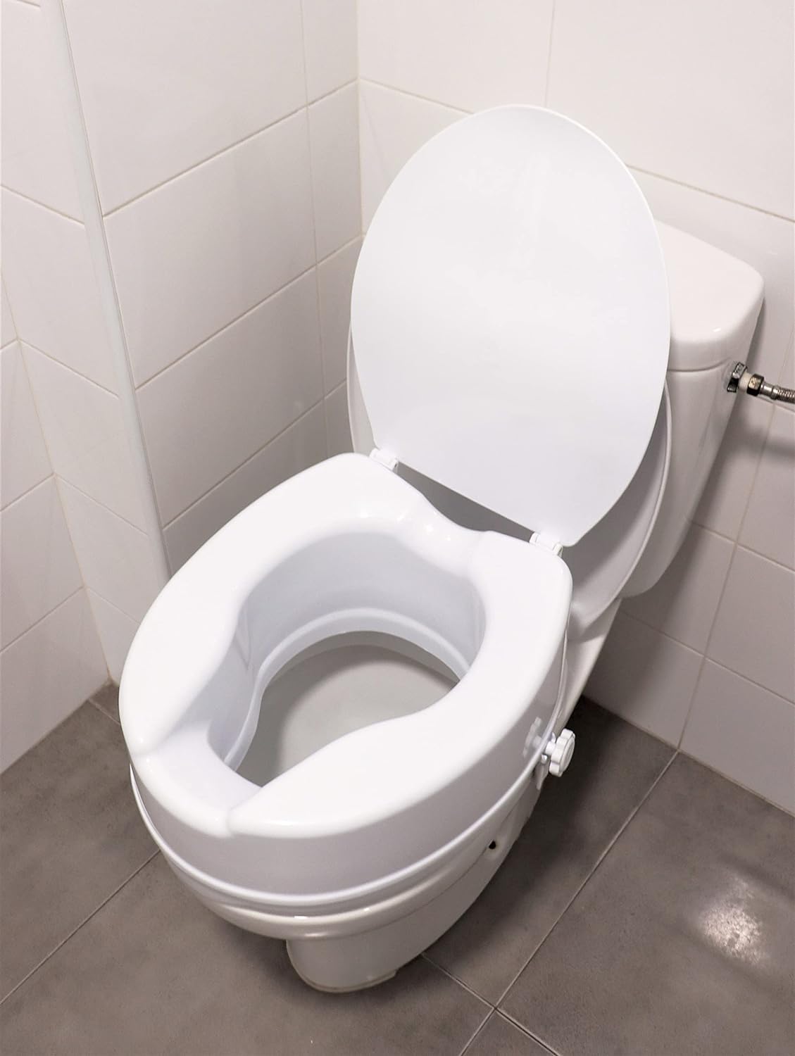 Toilettensitzerhöhung mit Deckel