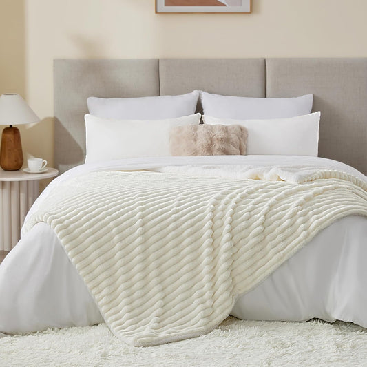 Sherpa Kuscheldecke, 150 x 200 cm Creme