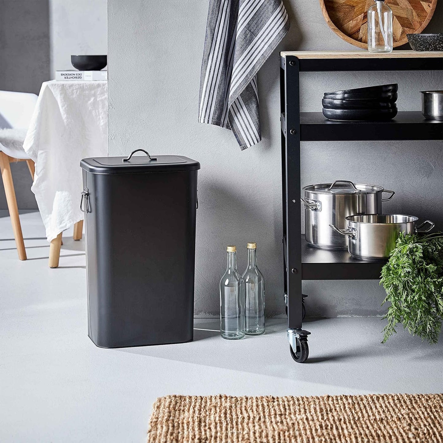 Universaltonne Binster mit Deckel und Griffen, Schwarz