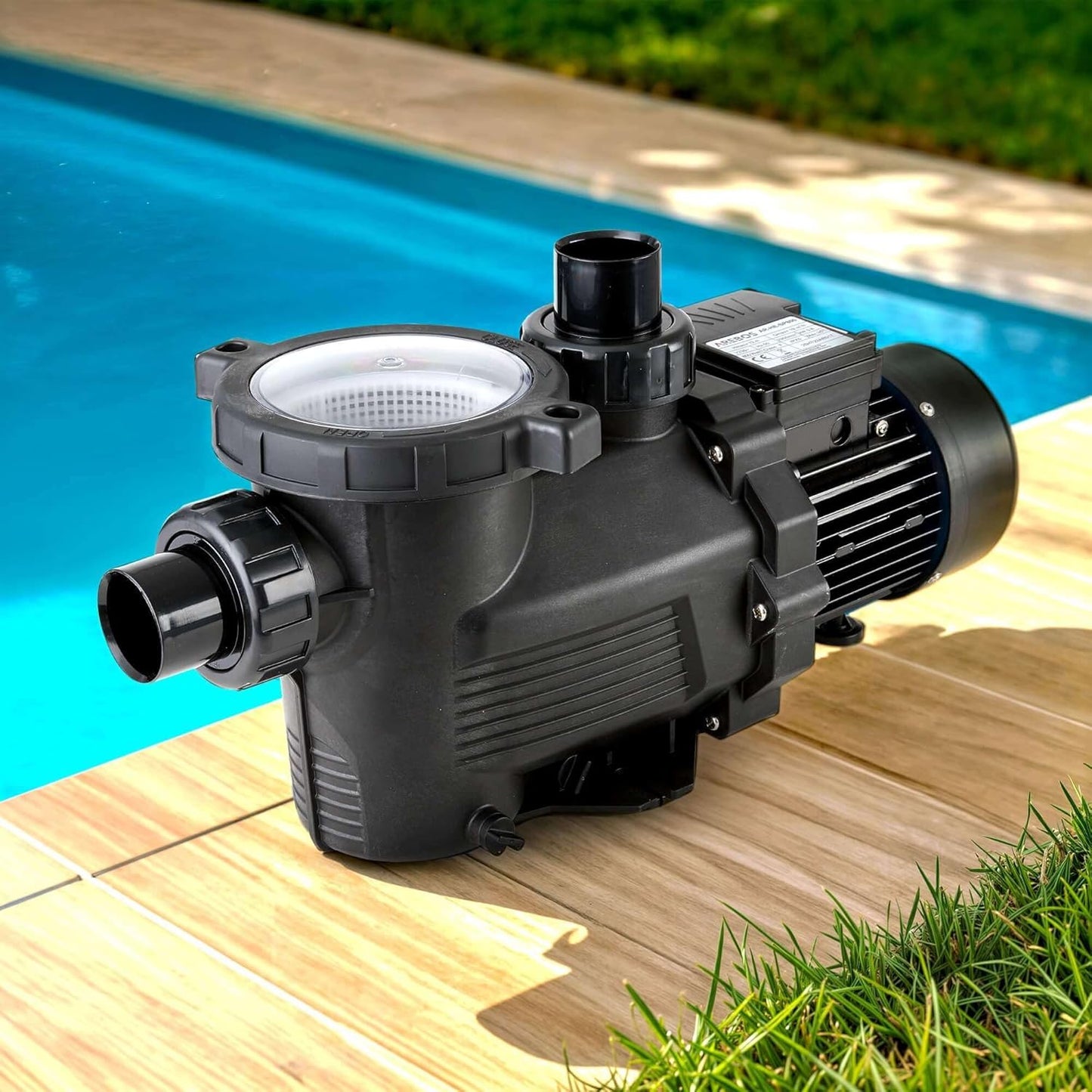 Schwimmbadpumpe mit Vorfilter