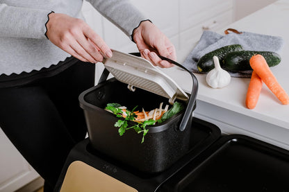 Mini Bini Komposteimer mit Aktivkohlefilter